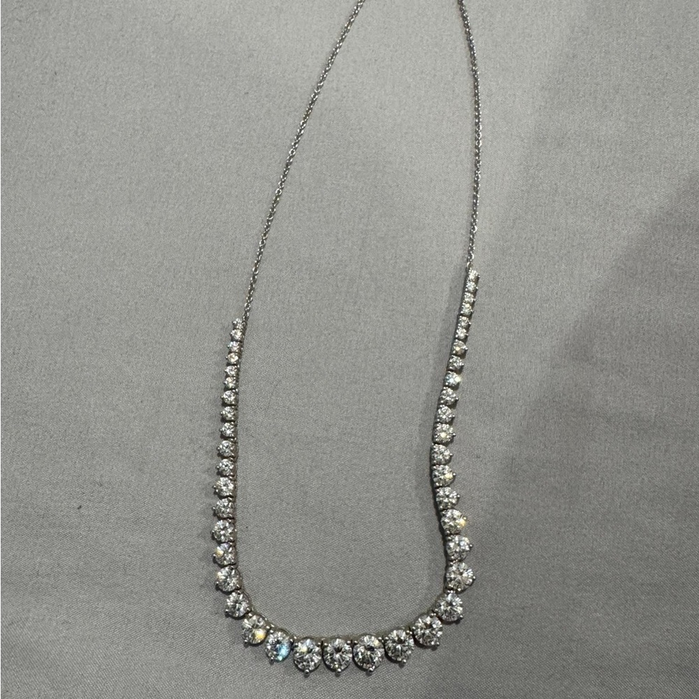 Dazzling Silver Necklace with Crystal Accents